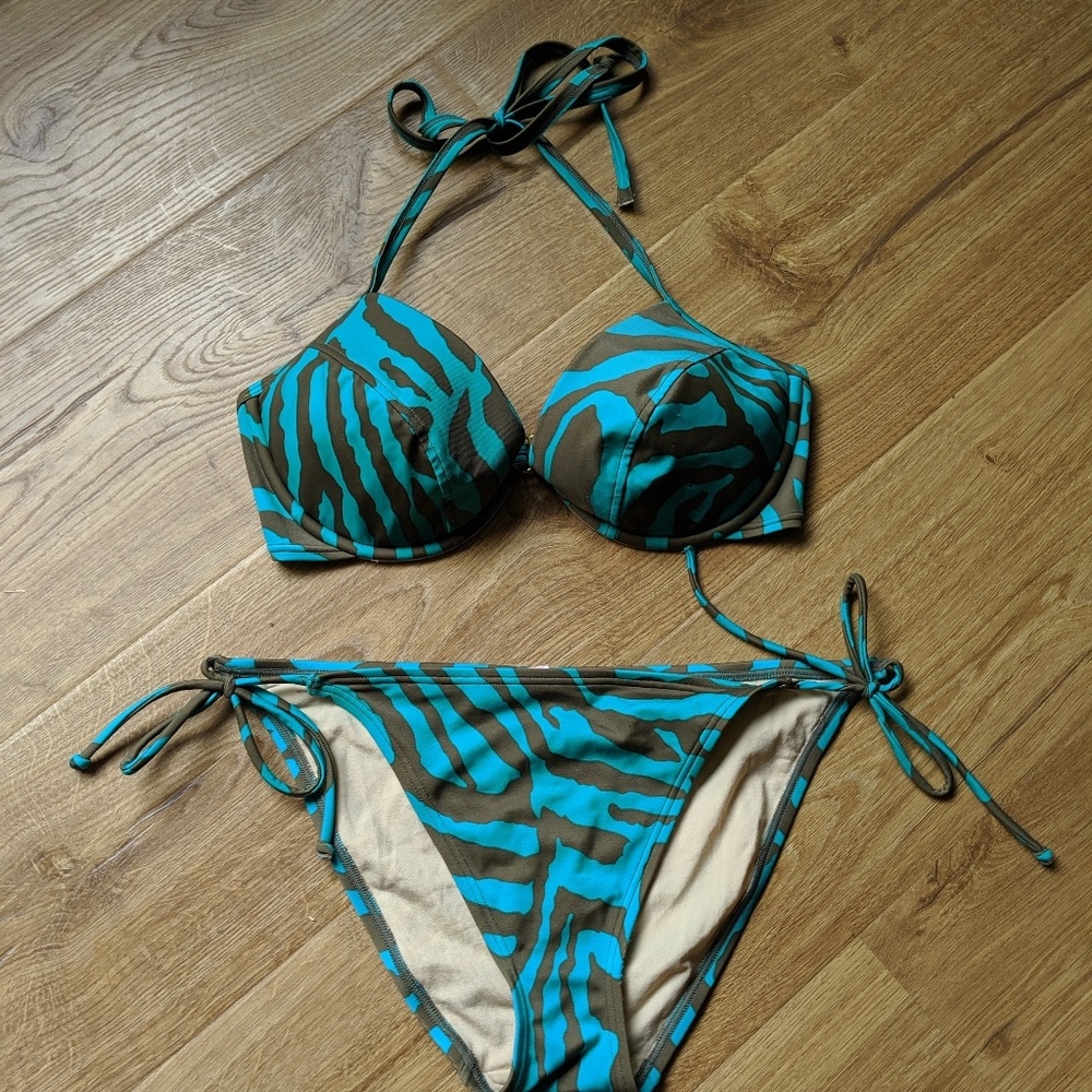Victoria's Secret blue & gray bikini Size Medium